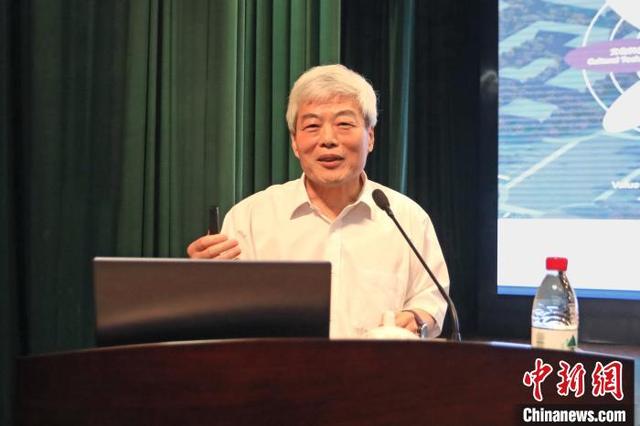 <b>席酉民:线上教学兴起 大学若只是“划重点”将失去价值</b>